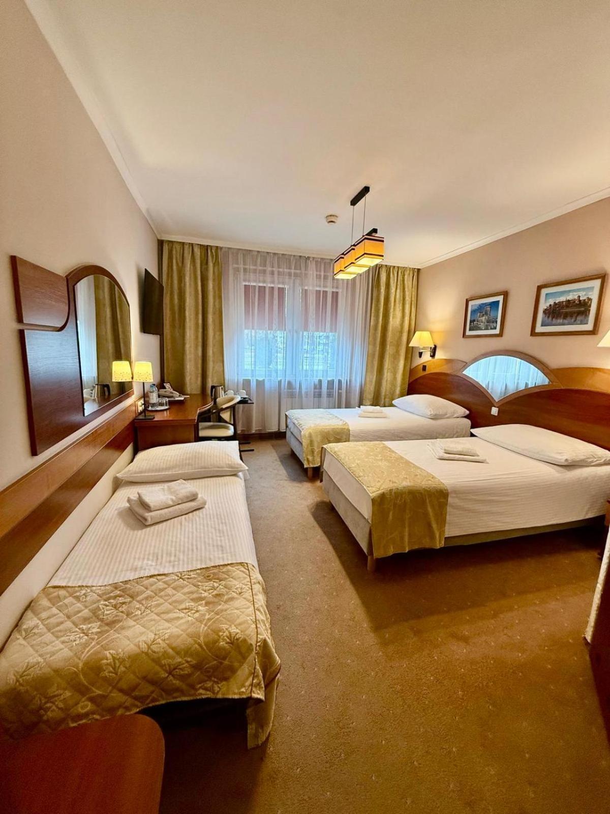 Cumulus Hotel Bedzin Ngoại thất bức ảnh