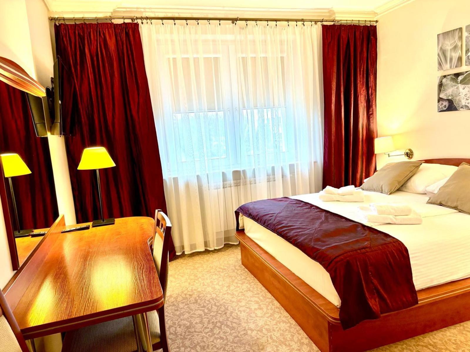 Cumulus Hotel Bedzin Ngoại thất bức ảnh